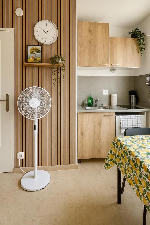 Studio Portissol climatisé avec parking - Port & plages à pied - 4