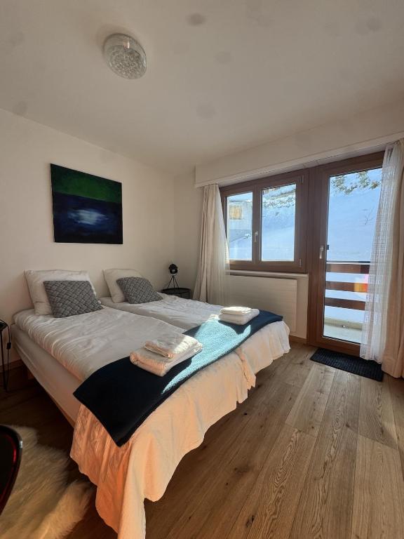 2 bed ski in out apartment La Tzoumaz Verbier - 4