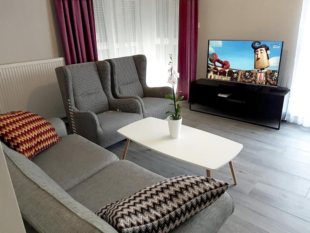 CCH Elephant Apartments photo