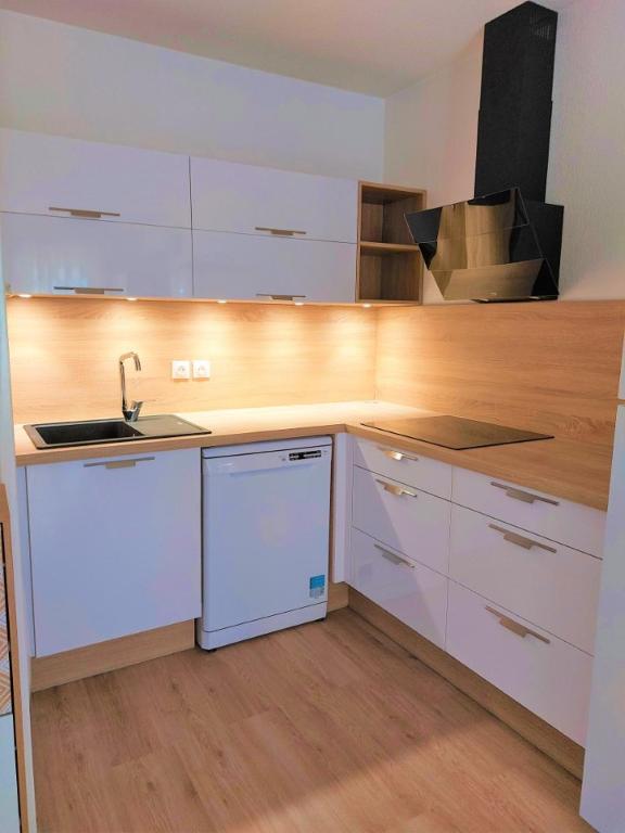 FREJUS proche plage - Location Appartement F2 climatisé avec balcon - 2