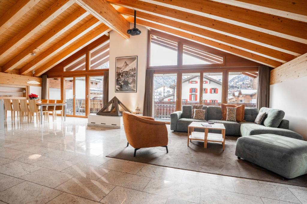 Turuwang Penthouse by HomeFlow - 1