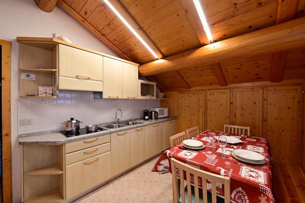 Appartamento Luisa by Chalet Claudia Trilocale panoramico a 400 m dalle piste - 1