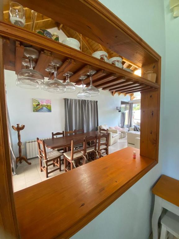 Hermosa Casa en Pinamar Norte, 3 cuadras de la playa - 2