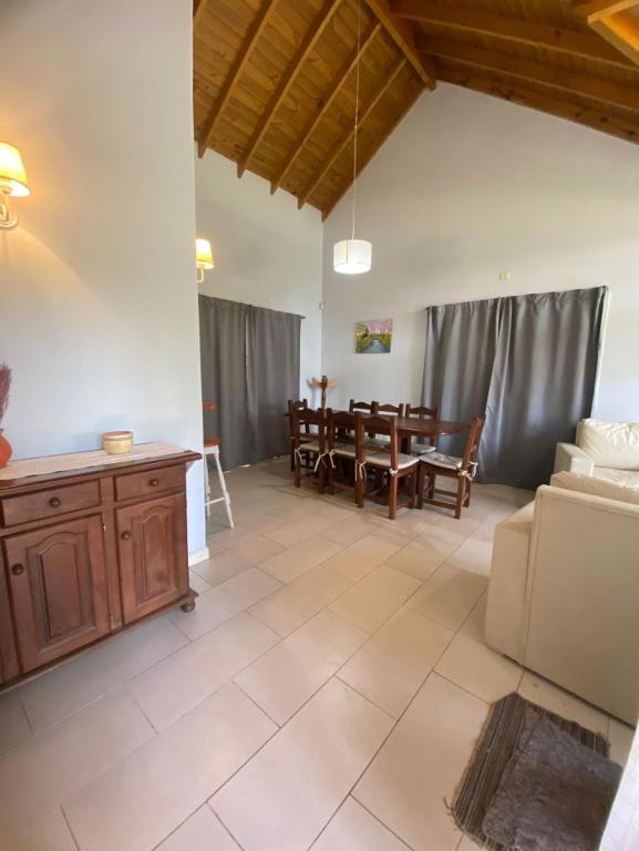 Hermosa Casa en Pinamar Norte, 3 cuadras de la playa - 5