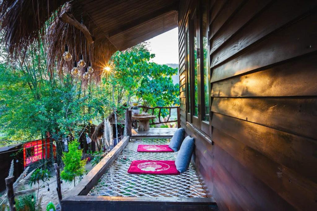 Nhà Trong Bản – Homestay Măng Đen