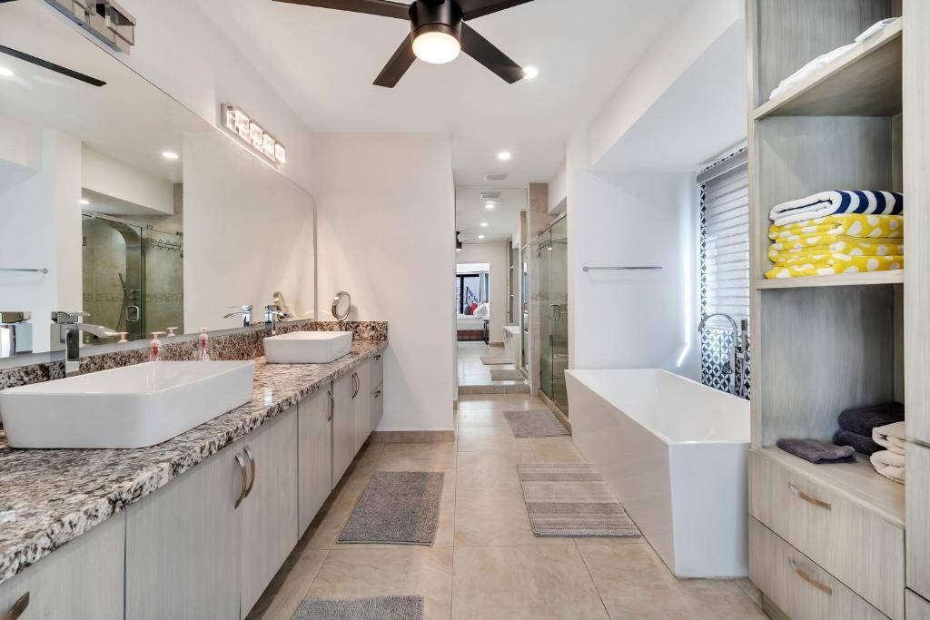 #Marbella Lane - PrimeVilla n Modern Home Comfort - 3