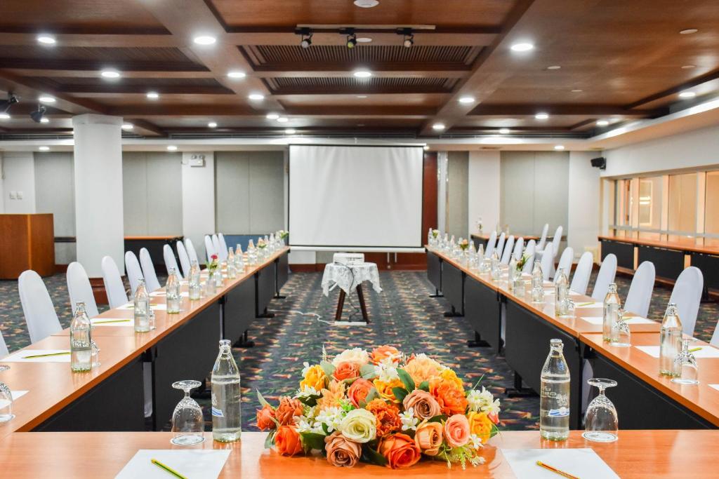 Banquet hall