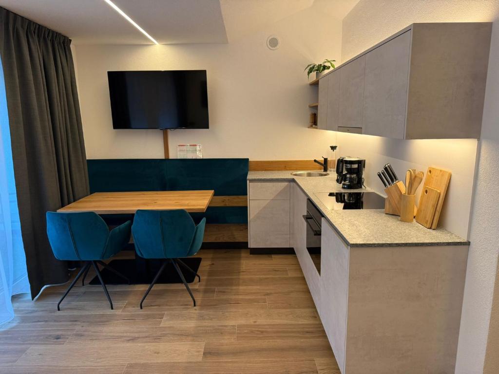 AurAlpin Apartments - 3