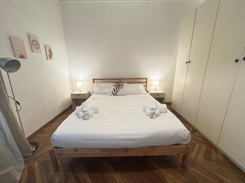 Wood Essence - Authentic Large Apt -City Center - 5