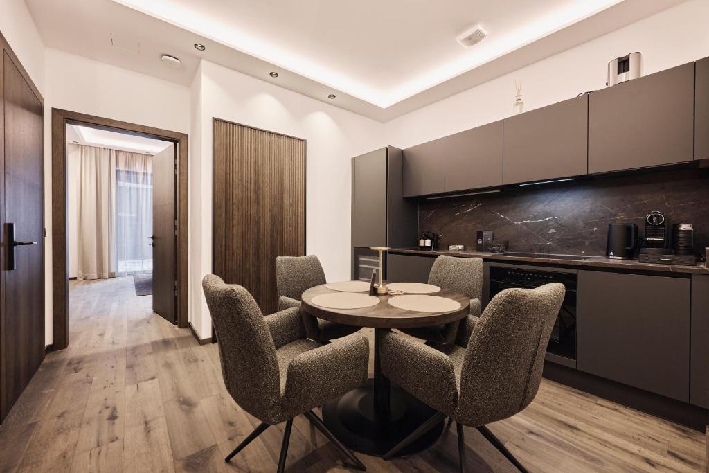 Chalet Ischgl - Modern Luxury Residences - 4