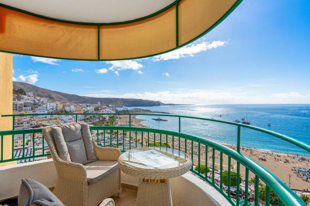 Renovated Panoramic Seaview Las Vistas Beach Studio - 1