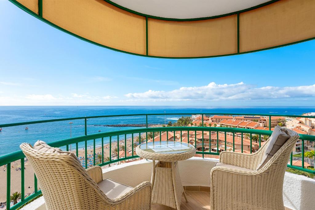 Renovated Panoramic Seaview Las Vistas Beach Studio - 3