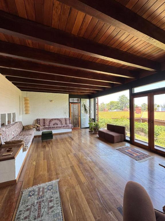 Casa de diseño en Costa Azul - 1