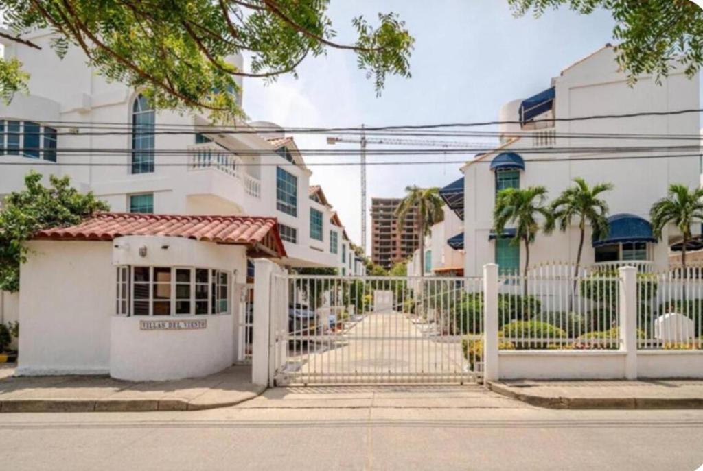 Private House - 4 Pisos - 100 Mts de la playa - 2