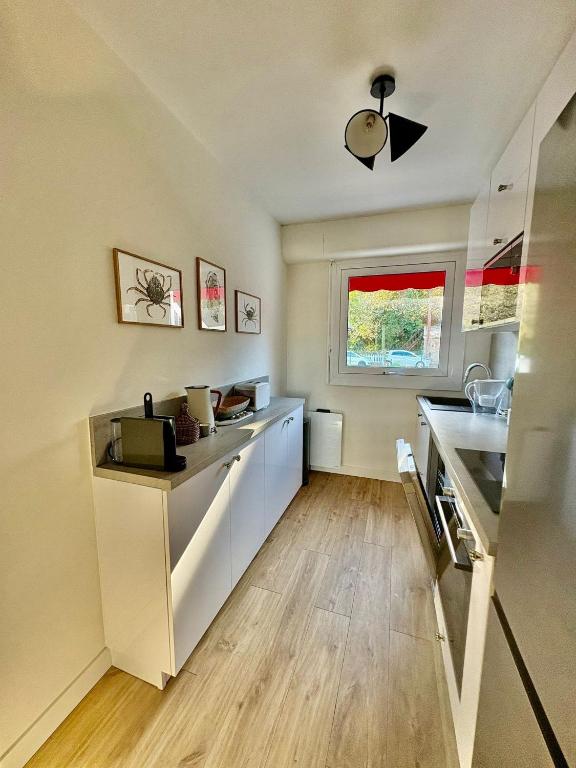 Apt-4pers rénové 5min pied plage plein centre terrasse parking wifi - 3