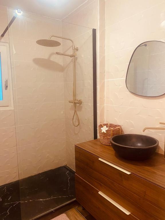 Cozy apartment near city center and train station - 3