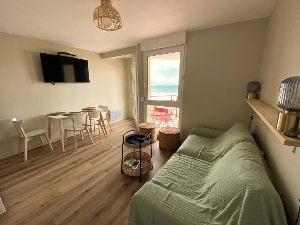 Appartement avec VUE MER EXCEPTIONNELLE plage de Trestraou à PERROS-GUIREC - Réf 510 - 3