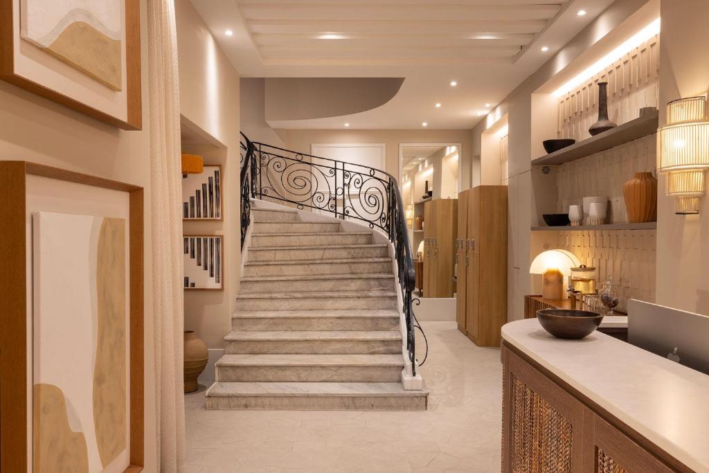 Lumière Hotel Centre Ville フロント・ロビー