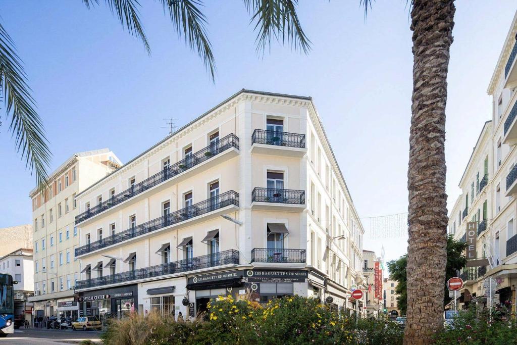 Lumière Hotel Centre Ville エントランス
