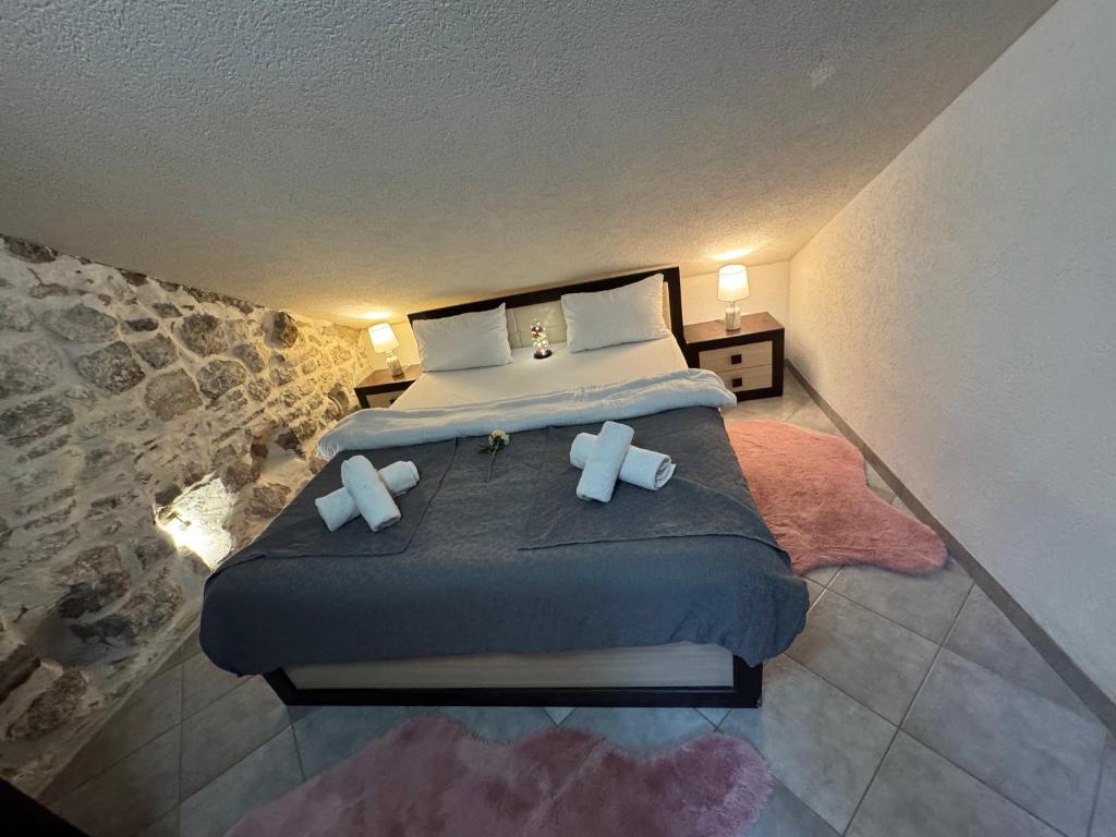 Little Bay Apartments - 3