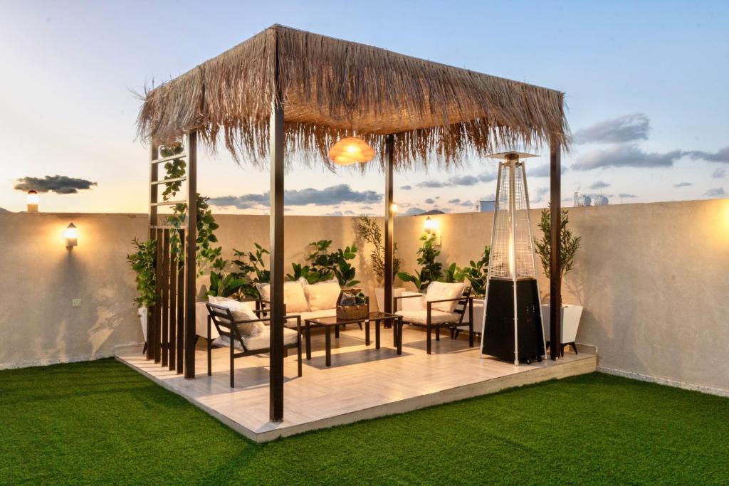 Balcony/terrace, Four Seasons Suites in Al Taif