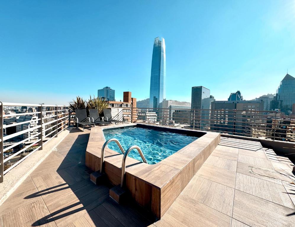 Barrio el Golf Departamento con Vista Costanera Center - 2