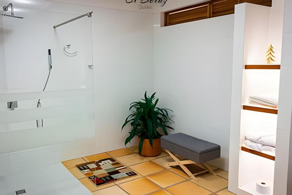 El Solaz Suites By Honnor Living - 4