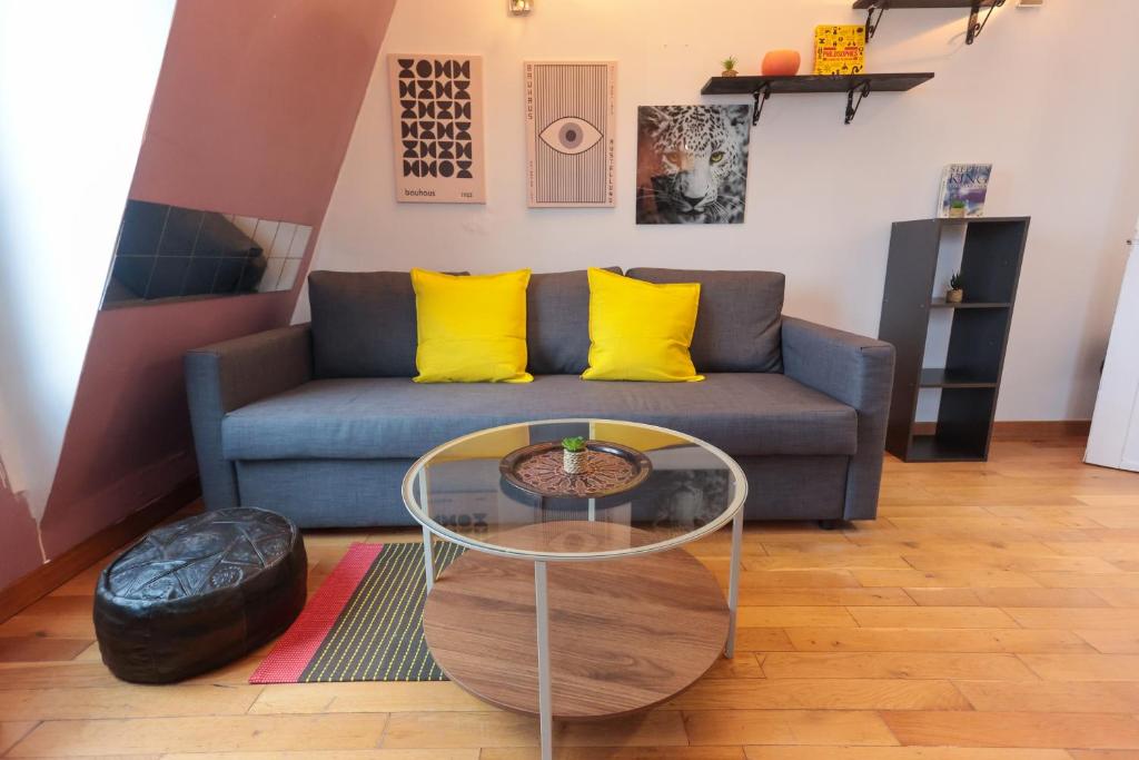 APPARTEMENT CHALEUREUX ARTISTIQUE QUARTIER GARE DU NORD - GARE DE L'EST et GRANDS BOULEVARDS - 4