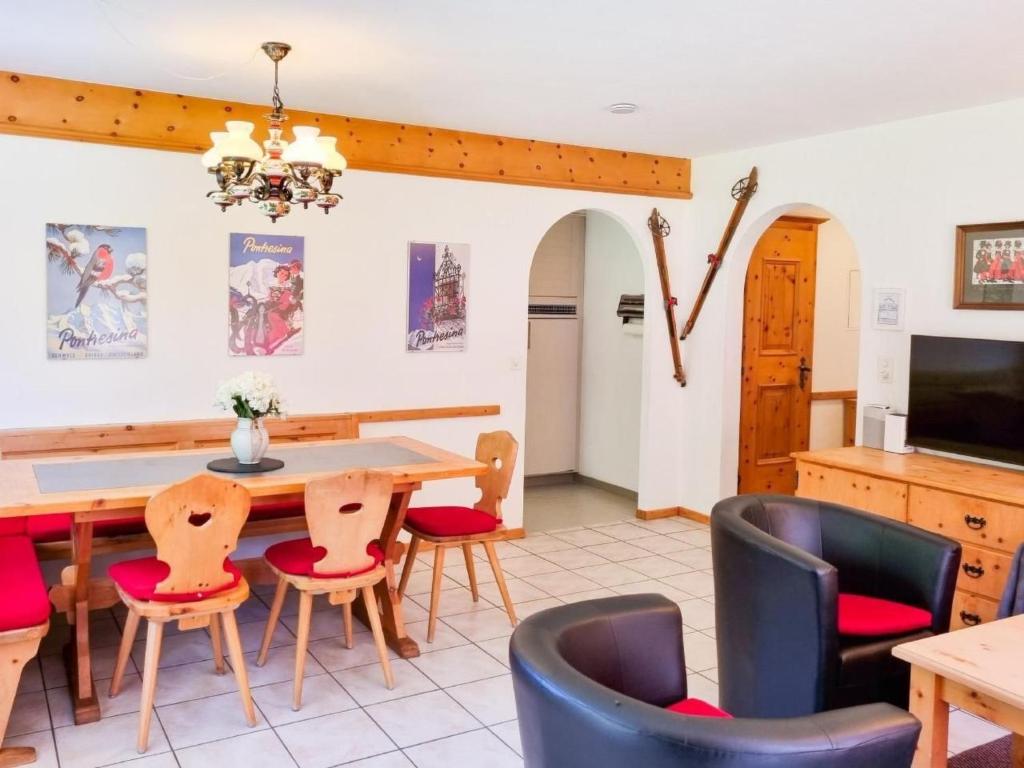 Apartment Curtins16 by Interhome - 3