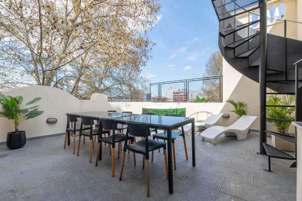 MOT Thames 2000 A 4Bd Terrace & Pool in Soho - 1