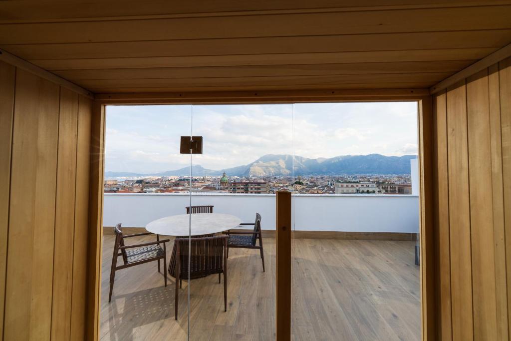 Skyline Boutique Hotel - 3