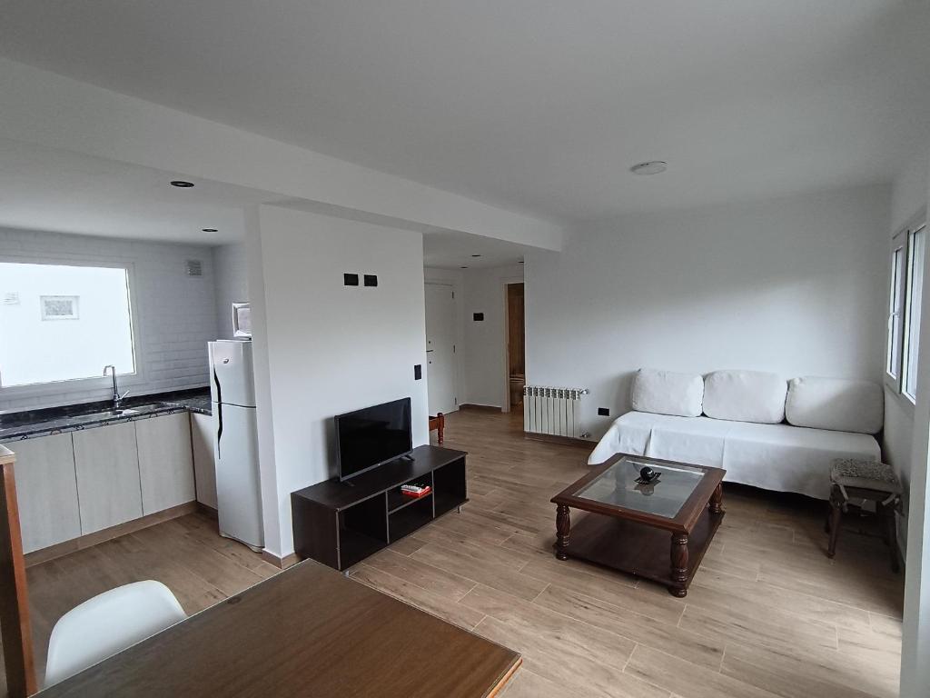 Departamento 2 ambientes a metros del mar - 1