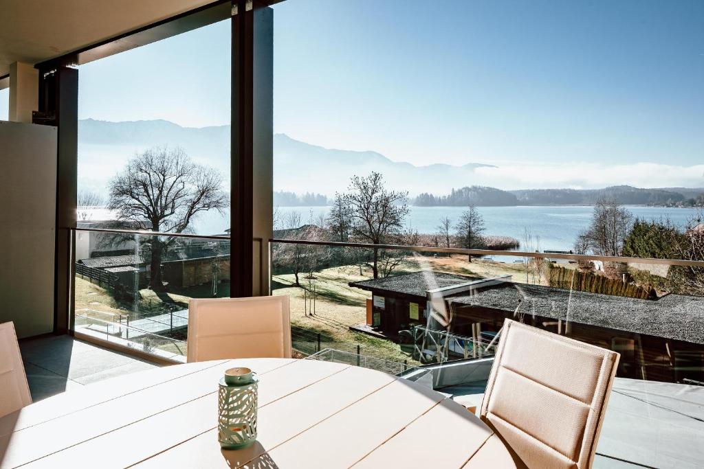 Lakeview Apartment - 2