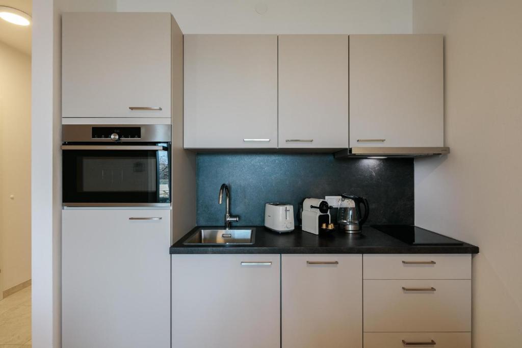 Lakeview Apartment - 5