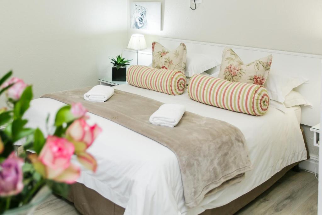 Wagon Wheel Country Lodge photo