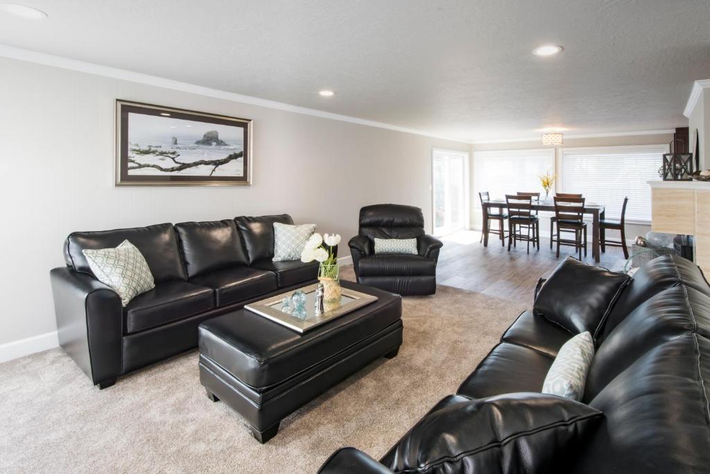 Beach Drive Suites photo