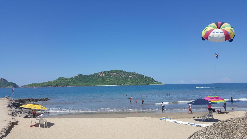 Las Flores Beach Resort photo