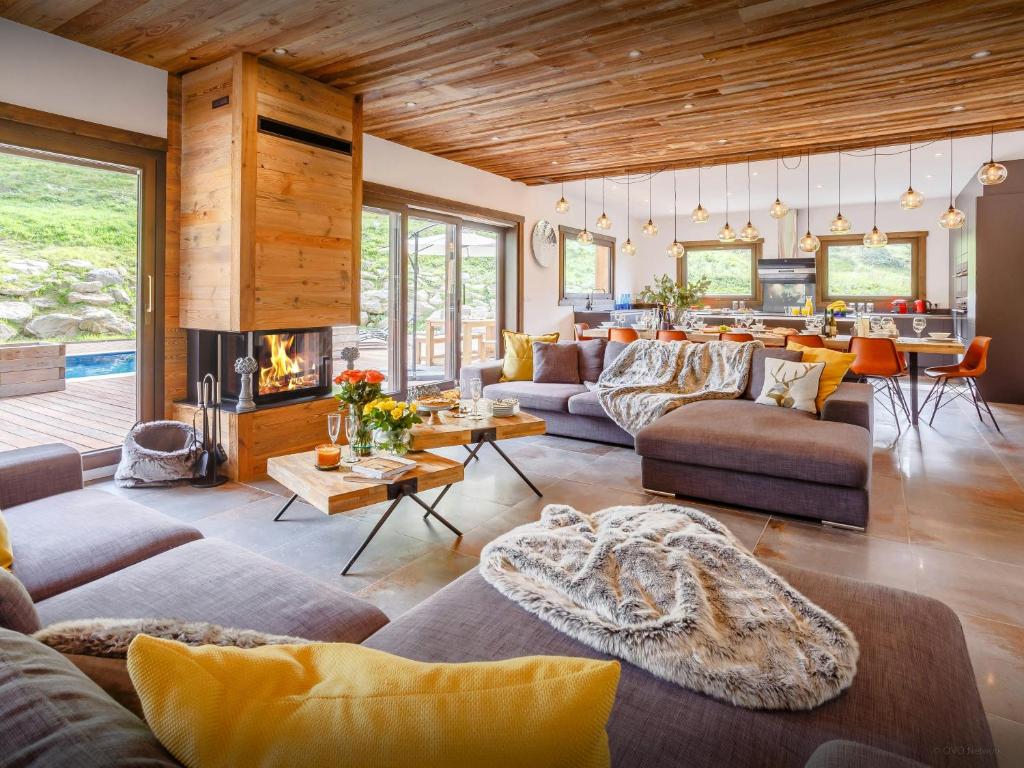 Chalet Woodman - OVO Network - 3