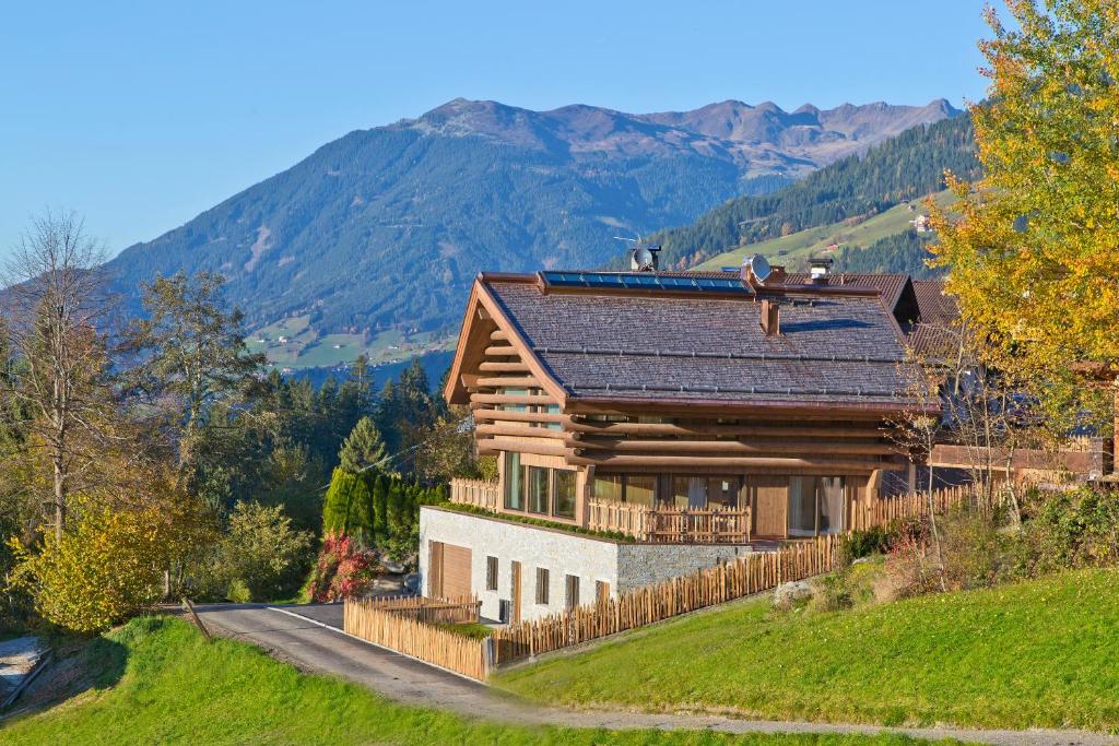 INFINITY SKY LODGE by belle-stay HEATED POOL, SAUNA and LIFT - 4