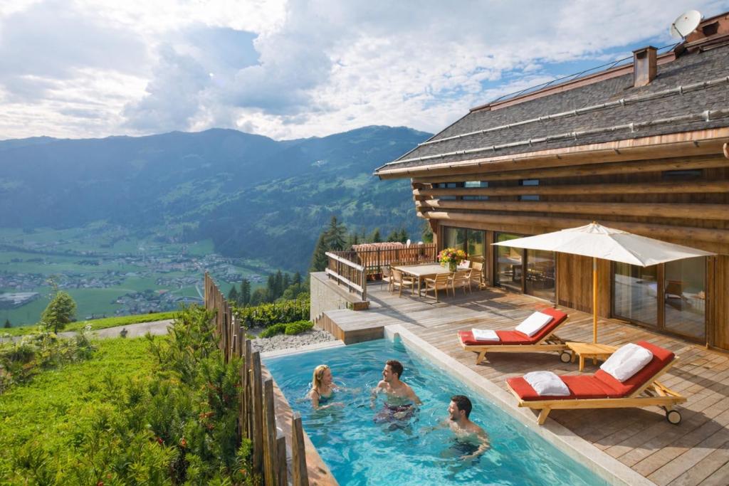 INFINITY SKY LODGE by belle-stay HEATED POOL, SAUNA and LIFT - 2