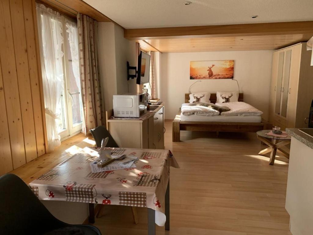Apartment Chalet Fluehbluemli - Eigerview by Interhome - 3
