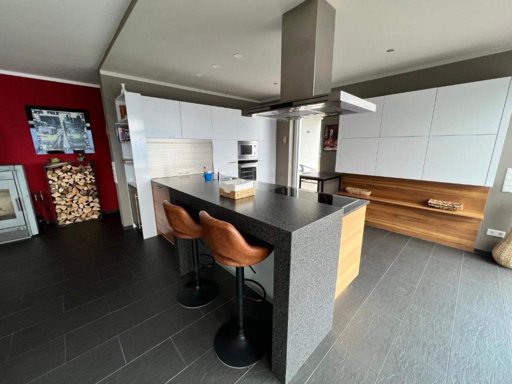 Holiday Home Freistehendes Ferienhaus mit Blick auf den See by Interhome - 5