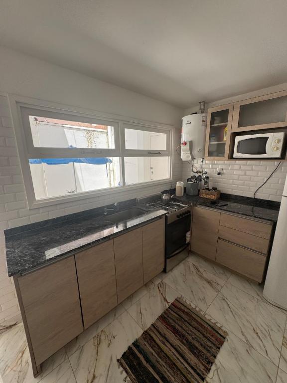 3 rooms in La Perla area - 1