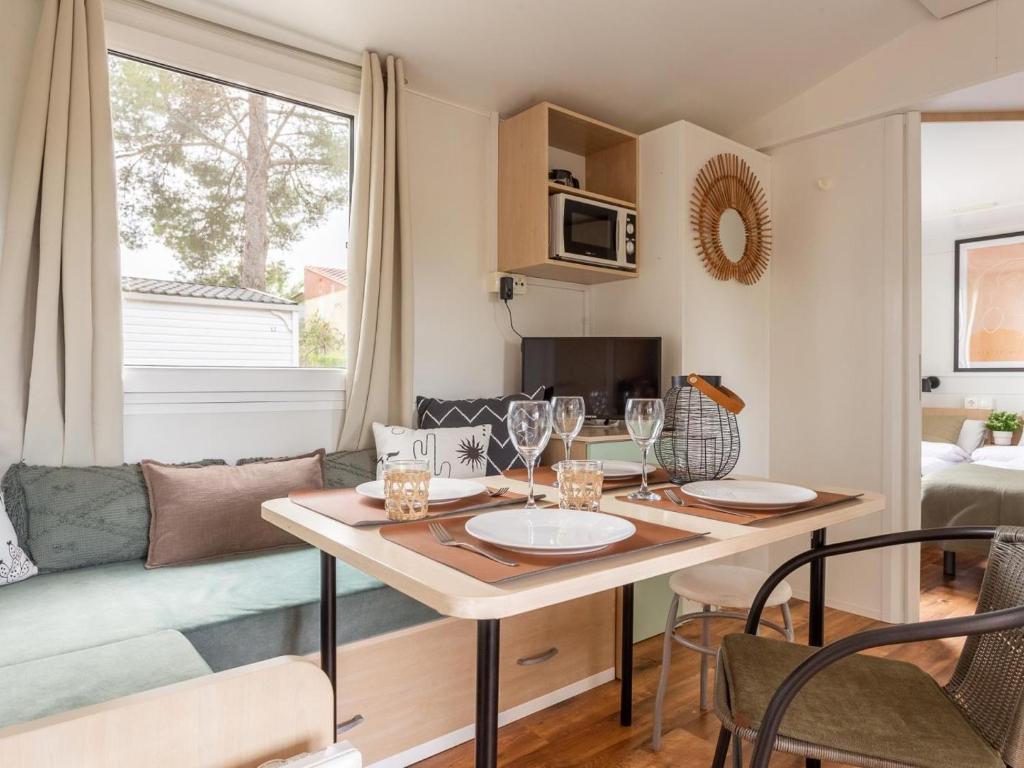 Nomad HAUX L’Escala 2 - 4