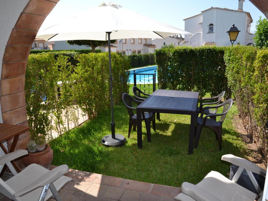 Casa con Piscina y Cerca de la Playa en L'Estartit - ES-323-65 - 4