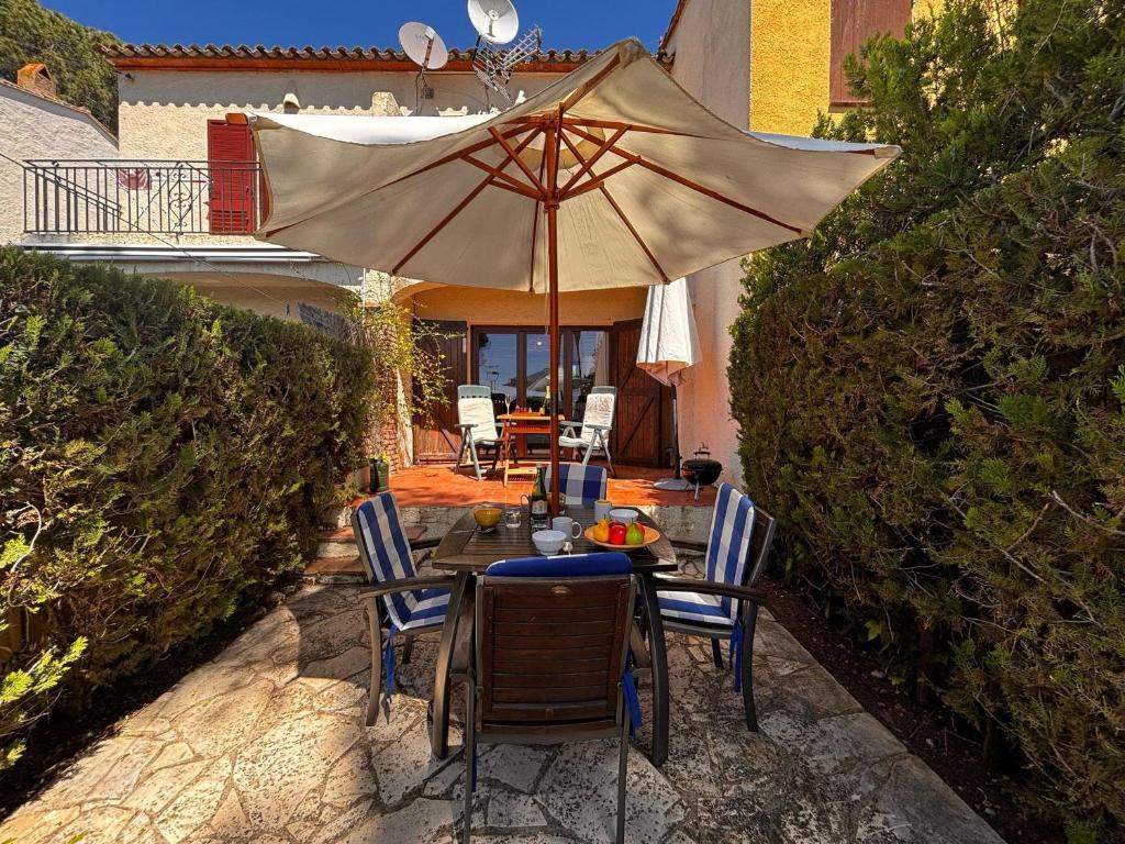 Casa acogedora con gran piscina comunitaria y cerca de la playa en L'Estartit - ES-323-72 - 1