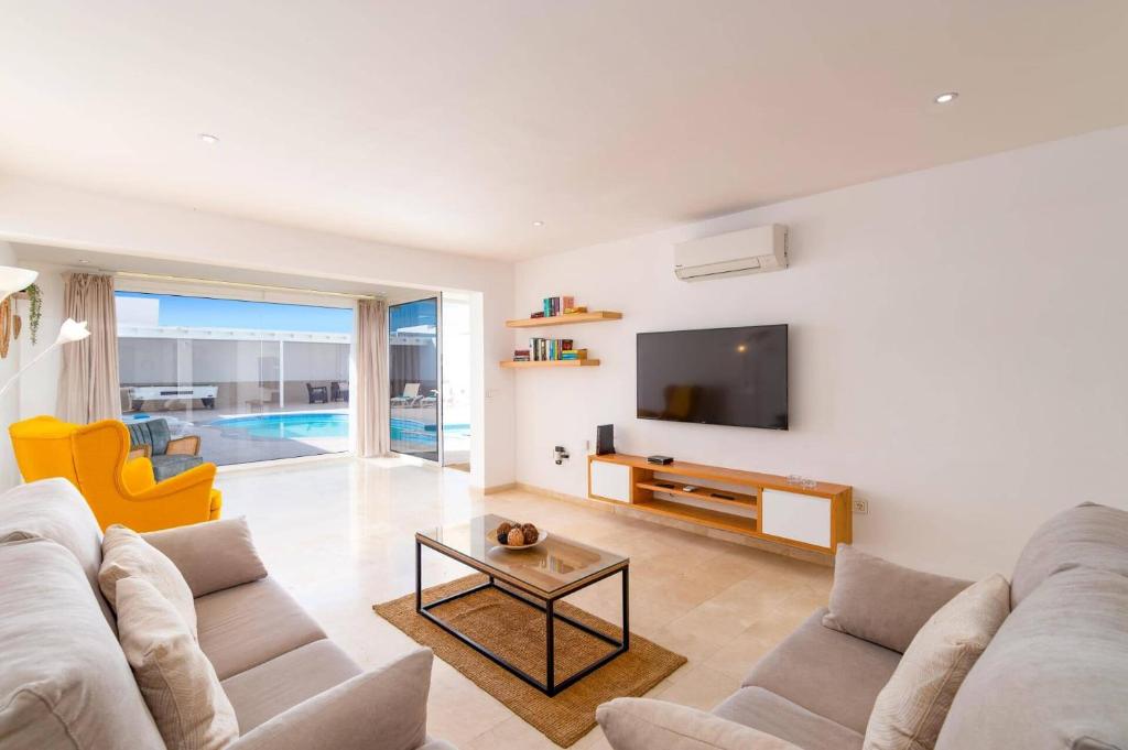 Villa Valeria by Villa Plus - 5