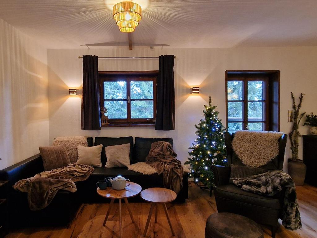 Chalet Alpl - Ferienwohnung Waldblick mit Sauna, Kamin & Whirlwanne - 3