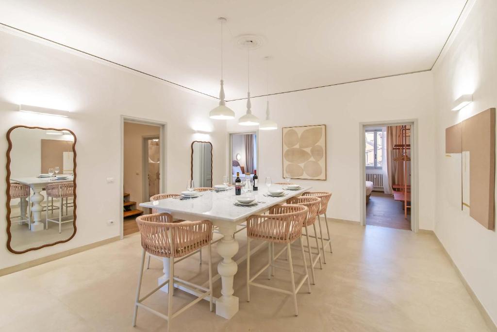 Marble with view MDR Apartments Collection - 3