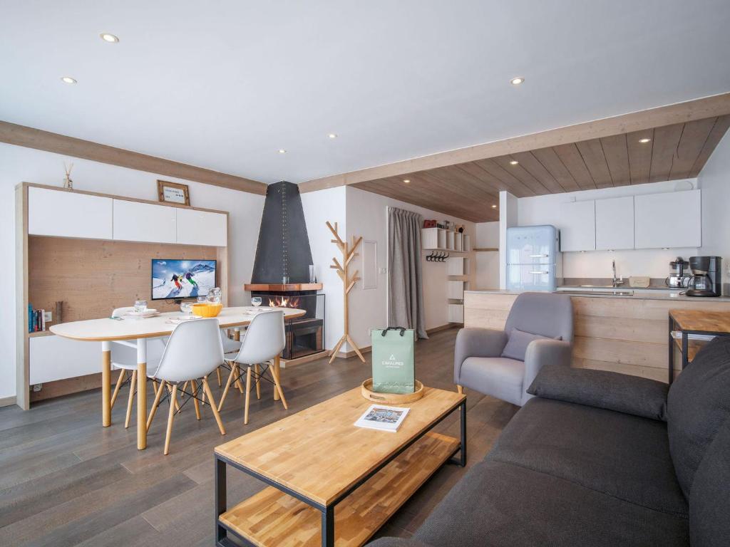 Appartement familial rénové proche des pistes avec WiFi à Courchevel - FR-1-568-60 - 4